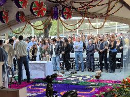 La familia Fernández Abarca desde el rancho Los Tres Potrillos honró la memoria de Vicente Fernández con una misa a cargo del padre Julio César Ceja, previamente el Grupo Danza Azteca de Guadalajara desarrolló también un ritual en su honor. EL INFORMADOR / K. Esparza