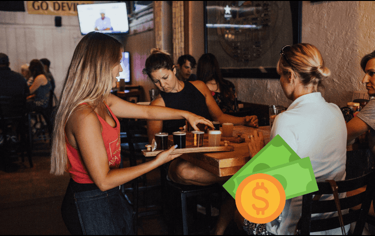 1.7 millones de personas cuentan con un trabajo que depende de las propinas, comisiones u honorarios. Pexels