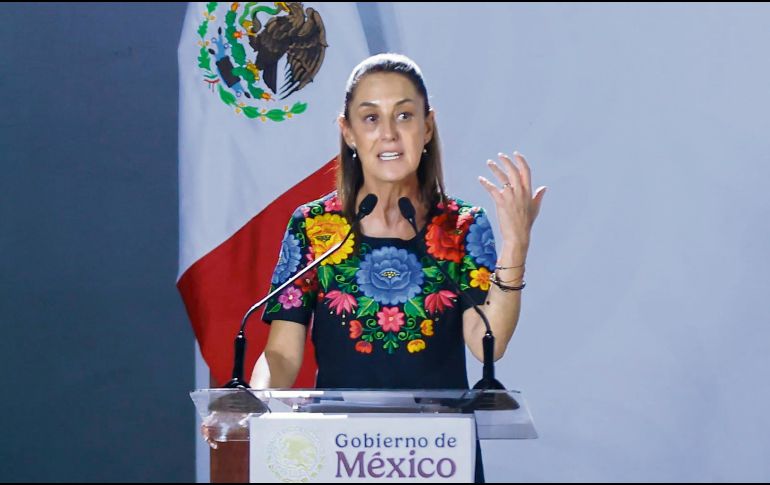 La Presidenta de México señaló que se buscará que siempre haya medicamentos en los hospitales. EL UNIVERSAL