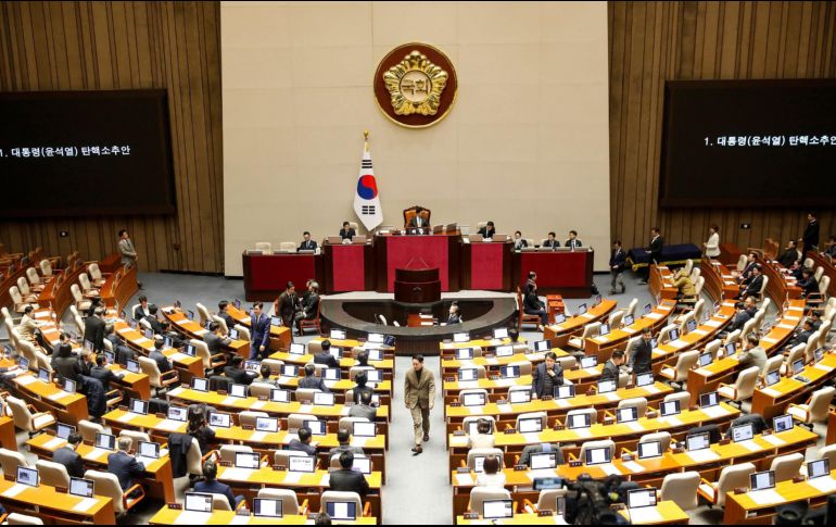 El Parlamento surcoreano ha votado a favor de la destitución de Yoon Suk-yeol como presidente del país. EFE / EPA / WOOHAE CHO / POOL