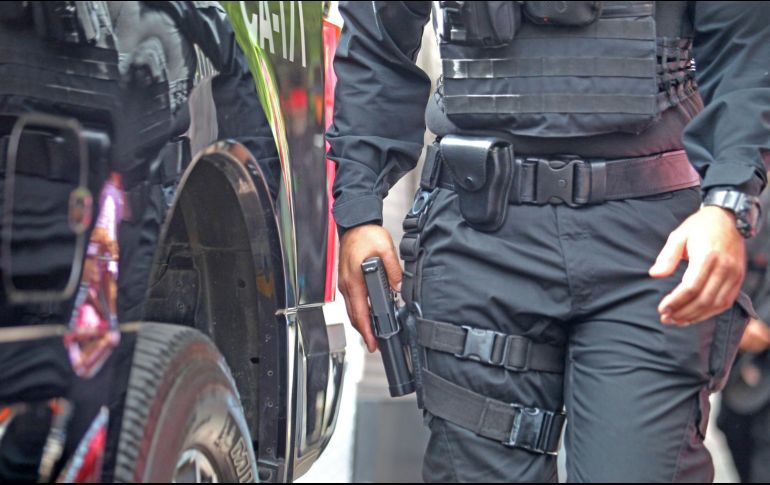 Mal preparados y mal pagados, los policías son vulnerables ante los criminales que someten, con las armas o el dinero, a gobiernos municipales. SUN/ ARCHIVO