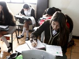 La beca Rita Cetina está dirigida a las familias con al menos un estudiante de nivel secundaria. EL INFORMADOR/Archivo