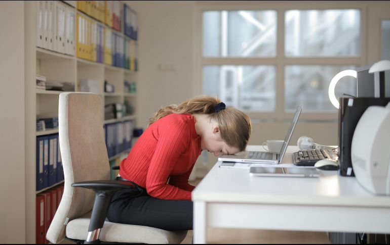 El informe arroja que una estrategia para evitar este problema podrían ser el reconocimiento constante al talento. PEXELS