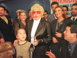 Silvia Pinal con sus hijas Alejandra Guzmán y Sylvia Pasquel, además de su nieta Frida Sofía en el 2012. Además de familiares, la actriz pudo haber legado bienes a algunos amigos. NOTIMEX/Archivo