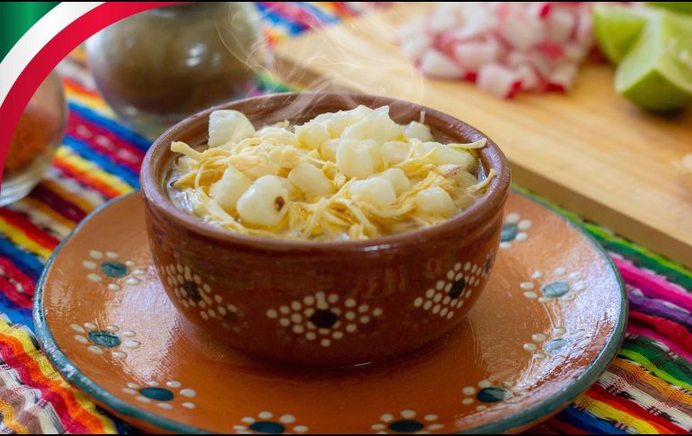 En el puesto número 75 se encuentra el pozole, entre las 100 mejores comidas del mundo. ESPECIAL / CANVA