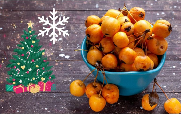 El tejocote es empleado para preparar remedios caseros contra la gripe, tos, malestares estomacales, entre otras enfermedades.ESPECIAL/Freepik y Canva