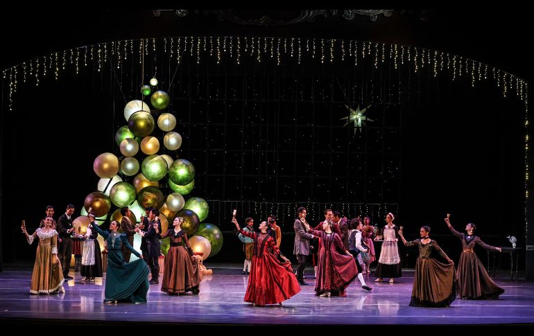 La obra está bajo la dirección artística de la maestra Lucy Arce y con los arreglos coreográficos de Ana Robles y Silvia Olivares. EL INFORMADOR/A.NAVARRO
