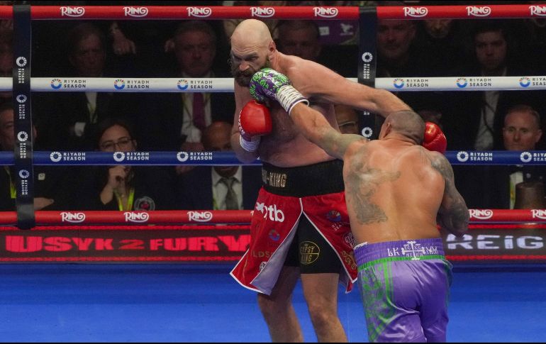 El peso extra con el que llegó Fury le jugó en contra y esta vez la victoria de Usyk fue más clara. AP/F. Augstein