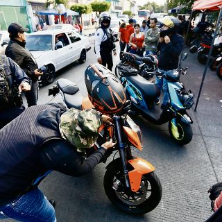 Decomisan 10 motos irregulares tras revisión en “El Baratillo”