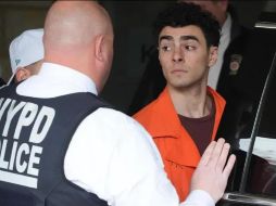 El incidente ha generado temores de que puedan surgir ataques similares. En Florida, una mujer fue detenida tras amenazar a su aseguradora con términos como “negar” y “deponer”, palabras que coinciden con las inscripciones halladas en los casquillos de bala utilizados en el asesinato de Thompson. AFP/ARCHIVO