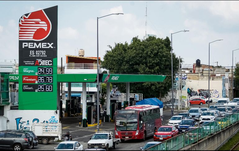 Los antiguos precios ya no volverán, debido al fin de los estímulos que aplicaba Hacienda. Hoy, en promedio, las gasolinas cuestan tres pesos más cada litro, que en diciembre del año pasado. ESPECIAL