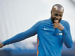A Lassana Diarra se le reclamó dinero por terminar su contrato con un club. AFP