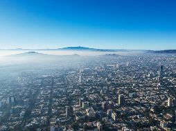 Llaman a evitar cualquier tipo de quema, no hacer actividades al aire libre o compartir el uso del vehículo para disminuir la emisión de contaminantes por combustión. EL INFORMADOR / A. Navarro