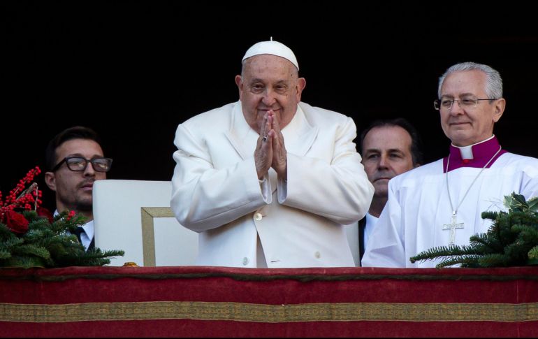 El Papa Francisco invocó la Puerta Santa de la Basílica de San Pedro, que abrió en Nochebuena para lanzar el Jubileo 2025, como representante de la misericordia de Dios. EFE / A. Carconi