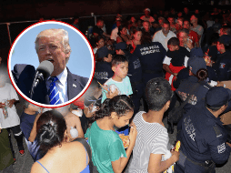Migrantes reciben comida en Nochebuena en campamentos improvisados y plazas en Tapachula, Chiapas (México). EFE/J. M. Blanco