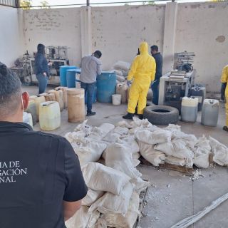 Destruyen químicos y droga en Jalisco