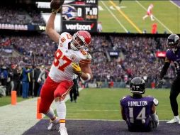 Kelce llegó a 77 recepciones de 'touchdown' y superó las 76 de la leyenda Tony González. AFP/ Archivo