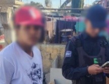 Los policías municipales, en coordinación con el sistema de videovigilancia C4 Tlajomulco, lograron localizar a la víctima en buen estado de salud deambulando en las inmediaciones de su casa. ESPECIAL