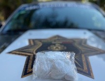 El reporte se originó a través de un grupo vecinal, el cual señalaba que el implicado se encontraba afuera de una tienda de autoservicio. ESPECIAL/Policía de Guadalajara