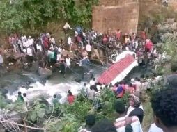 Hasta el momento se sabe que los pasajeros viajaban a una boda cuando ocurrió la tragedia. ESPECIAL