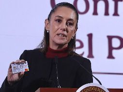 Sheinbaum informó que las tarjetas del Banco del Bienestar que fueron entregadas en la gestión del expresidente Andrés Manuel López Obrador seguirán siendo válidas para el cobro de los Programas del Bienestar existentes. SUN / B. FREGOSO