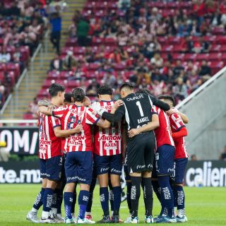 Chivas hace limpia de cara al Clausura 2025