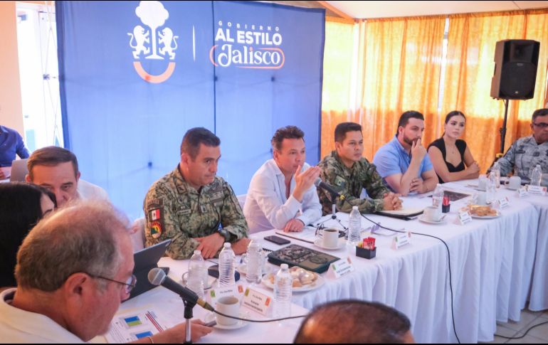 El gobernador señaló que se reforzarán los operativos en terminales de autobuses para verificar que se cumplan las medidas preventivas acordadas con empresarios y trabajadores del ramo transportista. ESPECIAL.