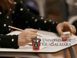 Ya falta poco para que te enteres si formarás parte de una de las mejores universidades. UDEG / Canva