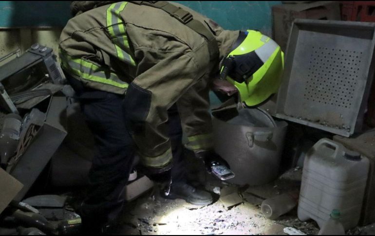 Elementos de Protección Civil y Bomberos del municipio se trasladaron al lugar tras el siniestro, que causó daños en algunos muros perimetrales del establecimiento. X/ @UMPCyBZ.