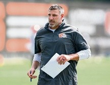 Mike Vrabel tuvo conversaciones ayer para convertirse en entrenador en jefe de los Jets. AFP/N. Cammett
