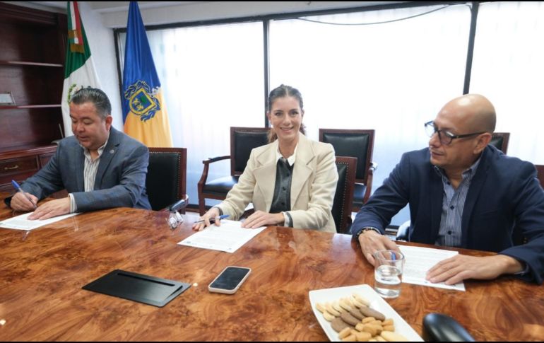 Semadet, UEPCBJ y Conafor firmaron un convenio de coordinación y colaboración para el manejo del fuego como parte de la estrategia del Gobierno estatal para proteger los bosques de Jalisco. ESPECIAL