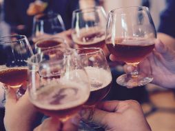 Hay una brumadora evidencia que vincula el alcohol con más de 200 condiciones de salud. ESPECIAL / UNSPLASH Yutacar