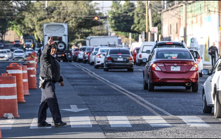 También en la avenida González Gallo se implementará este operativo para agilizar el flujo vehicular en horas pico. EL INFORMADOR / ARCHIVO