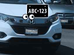 La Policía Vial podría sancionar a todos los propietarios de los vehículos que circulen con placas ocultas. EL INFORMADOR / ARCHIVO