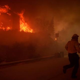 Consulado de México en Los Ángeles brinda apoyo a mexicanos afectados