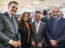 De izquierda a derecha: Marcelo Ebrard, secretario de Economía; Karla Planter, rectora electa de la UdeG; Pablo Lemus, gobernador de Jalisco; y Ricardo Villanueva, rector de la Universidad de Guadalajara. EL INFORMADOR/A. Navarro