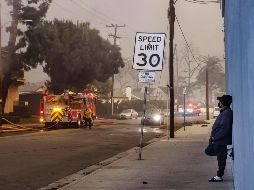 Joe Biden ordenó el despliegue de equipos aéreos y terrestres, incluyendo al menos cinco aviones cisterna, diez helicópteros y decenas de camiones. EFE/ C. BREHMAN.