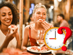 Es importante dejar un espacio de dos horas entre la cena y el momento de dormir. PEXELS / CANVA