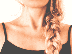 La persona que sufre con frecuencia dolores en su cuello debería primero consultar con un médico especialista. Pixabay.