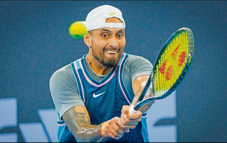 Nick Kyrgios tuvo que suspender un juego de exhibición con Novak Djokovic. AFP/P. Hamilton
