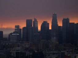 Cuatro incendios arrasan Los Ángeles