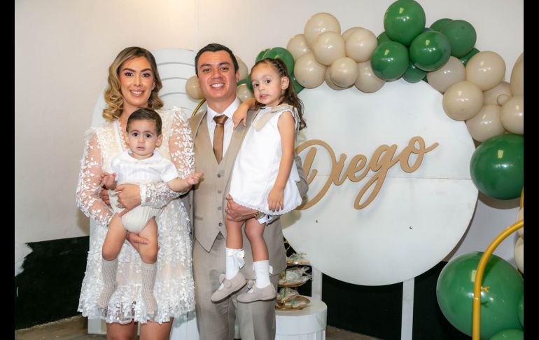 Fer Contreras, Diego Villagómez, Diego Villagómez y María Isabella Villagómez. GENTE BIEN JALISCO / J. Soltero