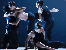 La danza contemporánea es un estilo de baile que busca expresar ideas, sentimientos y emociones a través del cuerpo, sin estar limitado por estructuras o técnicas estrictas. EL UNIVERSAL