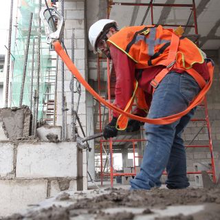 Este es el salario que un albañil debe ganar en 2025