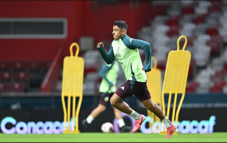 Después de que fue anunciado de manera oficial y posteriormente Chivas bajó las publicaciones donde anunció a Luis Romo como su nuevo jugador de cara al Torneo Clausura 2025. IMAGO7