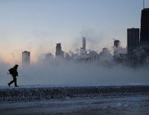 El aire frígido que normalmente permanece atrapado en el Ártico ha escapado, sumergiéndose en EU para una visita prolongada que se espera provoque escalofríos, aunque no se anticipa que rompa récords. AFP / ARCHIVO
