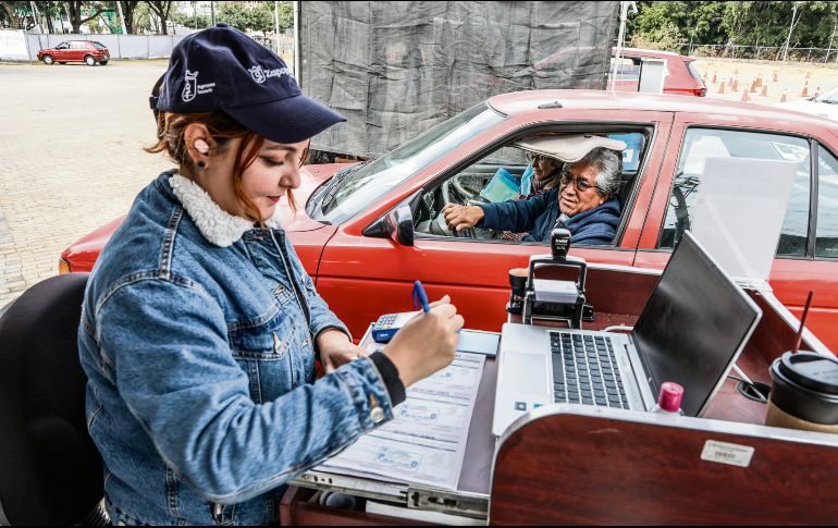 Los contribuyentes de Zapopan que acuden a hacer el pago de su impuesto predial en el módulo de Plaza Patria aseguran que ya no deben esperar de pie durante una hora y ya demoran únicamente 15 minutos. EL INFORMADOR/A. Navarro