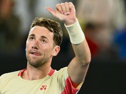 Casper Ruud tuvo que emplearse al máximo para poder imponerse al español Jaume Munar en su presentación en el Abierto de Australia. EFE