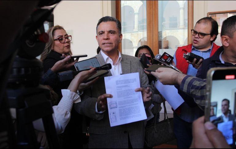 El diputado local del PAN, César Octavio Madrigal, presentó una iniciativa para la creación de un nuevo instituto de transparencia en Jalisco. ESPECIAL