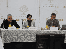 Israel Macías López, Alejandro Rodríguez Magaña y Nora Ampudia Márquez, especialistas en Economía de la Universidad Panamericana, señalaron que el crecimiento económico para el país y Jalisco podría ubicarse entre el cero y uno por ciento en 2025. CORTESÍA.